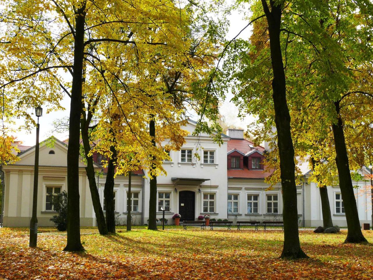 Hotel Dwor Zbozenna Przysucha Exterior foto